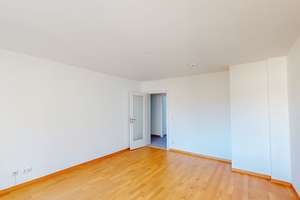 Gemütliche 2-Zimmer-Wohnung mit Innenhofbalkon – Theresienstraße 21, 80333 Universität, München – Vorschaubild 3