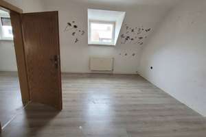 Kapitalanlage: voll vermietetes Mehrfamilienhaus mit Ausbaureserve - 7 Wohnungen & 4 Stellplätze – Die vollständige Adresse der Immobilie erhältst du vom Anbieter., 66578 Schiffweiler – Vorschaubild 2