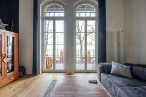 Bezugsfreie 2-Zimmer-Wohnung in historischem Ensemble – Die vollständige Adresse der Immobilie erhältst du vom Anbieter., 14059 Charlottenburg, Berlin – Vorschaubild 2