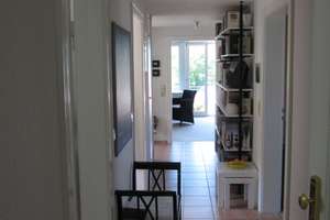 Wohnen am Weinberg: Helle DG-Wohnung mit Sonnenbalkon  u. großem Gartenanteil in Traumlage – Asangstr. 42, 70329 Obertürkheim (Ortsteil), Stuttgart – Vorschaubild 14
