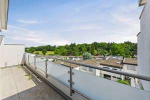 Reihenmittelhaus mit Ausblick in ruhiger und zentraler Lage von Kornwestheim für die kleine Familie – Die vollständige Adresse der Immobilie erhältst du vom Anbieter., 70806 Kornwestheim – Vorschaubild 4