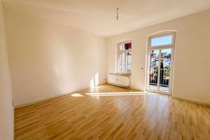 Helle 2-Raumwohnung mit Balkon in ruhiger Lage von Seidnitz/Dobritz