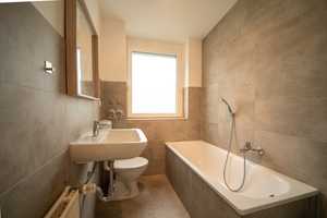 Klassischer Charme trifft Moderne: 7 Zimmer, Pool, Terrasse und flexible Nutzungsmöglichkeiten – Stützelstraße 13, 67069 Ludwigshafen am Rhein – Vorschaubild 15