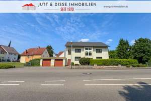 Gepflegtes 2 Familienhaus mit 2 Garagen und Balkon in Rastatt-Niederbühl – Die vollständige Adresse der Immobilie erhältst du vom Anbieter., 76437 Rastatt – Vorschaubild 1