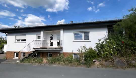 Bild von Freistehendes Einfamilienhaus mit schönem Garten!