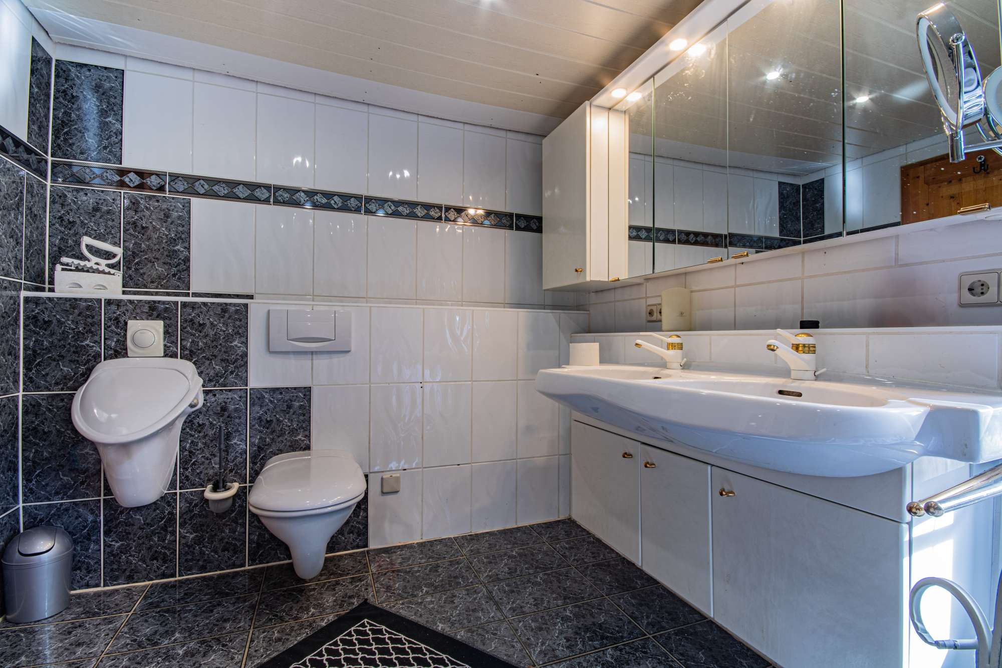 Immobilie in Weilheim - Zwei vielseitig nutzbare Doppelhaushälften mit großem Ausbaupotenzial in Weilheim - Heubach - Bild 28