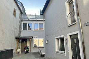 "KAPITALANLEGER AUFGEPASST" Attraktiv vermietetes Mehrfamilienhaus in der Innenstadt von Amberg – Die vollständige Adresse der Immobilie erhältst du vom Anbieter., 92224 Kernstadt, Amberg – Vorschaubild 2