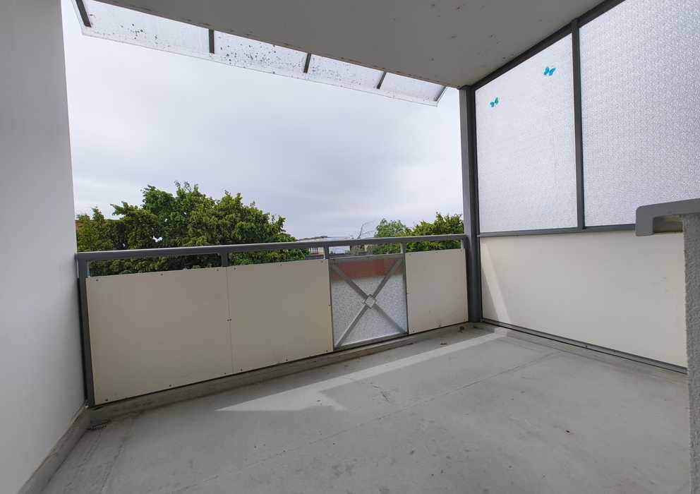 Wir modernisieren für Sie eine 2-Zimmer-Wohnung mit großem Balkon
