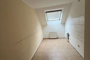 Mietreduzierung - bezugsfreie 3,5 Zimmer im Dachgeschoss – Friedrich-Ebert-Straße 162, 42117 Elberfeld West, Wuppertal – Vorschaubild 6
