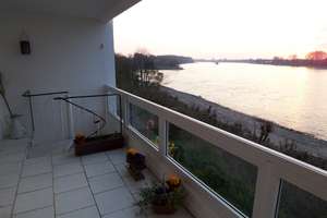 Wohnen mit Rheinblick: 3-Zimmer-Wohnung in Köln-Zündorf