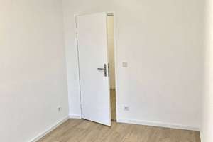 Jetzt provisionsfrei: Bezugsfreie 4-Zimmer-Wohnung nahe Tegeler See – Balkon & Familiengrundriss – Die vollständige Adresse der Immobilie erhältst du vom Anbieter., 13507 Tegel, Berlin – Vorschaubild 9