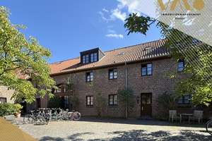 Bezugsfrei ab dem 01.06.26: Appartement in stilvoller und denkmalgeschützter Hofanlage zu verkaufen!