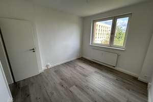 Platz für die ganze Familie! Helle 4-Zimmer-Wohnung mit Balkon! – Astonstraße 58, 39116 Sudenburg, Magdeburg – Vorschaubild 4