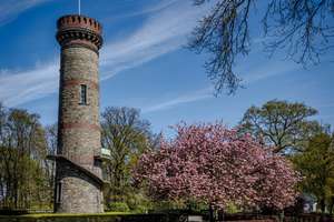 Direkt am Toelleturm, in prominenter Lage: sehr helle, sanierte, 200m² - Altbau - Etage – Die vollständige Adresse der Immobilie erhältst du vom Anbieter., 42287 Barmen, Wuppertal – Vorschaubild 2