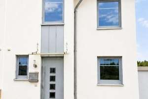 Exklusives Wohnen in bester Lage - Top Anbindung - renoviert m. Garten, Garage u. neuer Wärmepumpe – Die vollständige Adresse der Immobilie erhältst du vom Anbieter., 45481 Saarn, Mülheim an der Ruhr – Vorschaubild 2
