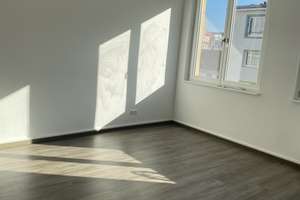 Großzügige familiengerechte neu renovierte  4 - Zimmer- Wohnung Nähe Fußgängerzone, Westliche 104 – Westliche Karl-Friedrich-Str. 104, 75172 Weststadt, Pforzheim – Vorschaubild 7