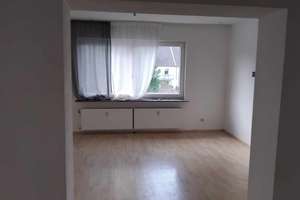 3 Zimmer in der 1. Etage, 1 Monat mietfrei bei Selbstrenovierung – Pluto Str. 118, 44651 Röhlinghausen, Herne – Vorschaubild 2