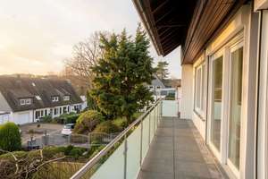 Modernisiertes Haus mit Balkon, Garage, Garten und Weitblick! – Die vollständige Adresse der Immobilie erhältst du vom Anbieter., 42111 Barmen, Wuppertal – Vorschaubild 2