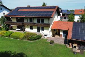 Attraktives Renditehaus zum Wohnen & Vermieten: neue PV-Anlage mit 25,84 MW & Top-Lage nahe BMW-Werk – Die vollständige Adresse der Immobilie erhältst du vom Anbieter., 84130 Dingolfing – Vorschaubild 2