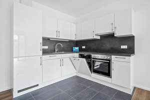 Wohnen in Dresden! Schöne 3-Zimmer Whg. mit Balkon – Dohnaer Straße 152h, 1239 Leubnitz-Neuostra, Dresden – Vorschaubild 2