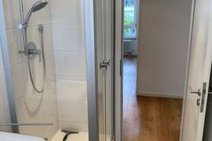 Geschmackvolle und geräumige 3-Zimmer-Wohnung mit Balkon und Einbauküche in Sendling, München – Die vollständige Adresse der Immobilie erhältst du vom Anbieter., 81373 Untersendling, München – Vorschaubild 7