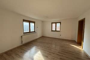EFH in Schwabelweis mit großem Grundstück - Abreissen oder Sanieren – Die vollständige Adresse der Immobilie erhältst du vom Anbieter., 93055 Schwabelweis, Regensburg – Vorschaubild 8