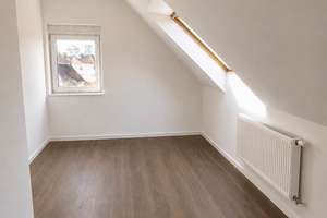 Erstbezug nach Kernsanierung – Moderne 98 m² Dachgeschosswohnung in ruhiger Lage in Darmstadt-Wixhau – Körnerstr 11, 64291 Wixhausen, Darmstadt – Vorschaubild 2