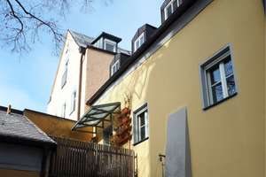 2-Zimmer-Eigentumswohnung in Regensburg-Altstadt – Dachterrasse, Wellnessbad & Donaunähe – Die vollständige Adresse der Immobilie erhältst du vom Anbieter., 93047 Innenstadt, Regensburg – Vorschaubild 3