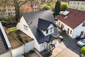 Familientraum in Alt-Hürth – zeitloses Einfamilienhaus mit großzügigem Garten in ruhiger Lage – Die vollständige Adresse der Immobilie erhältst du vom Anbieter., 50354 Hürth – Vorschaubild 28
