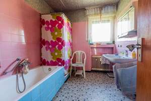 Vollvermietetes, gepflegtes 3-Familienhaus mit Tageslichtbädern, Garage und Garten in guter Wohnlage – Die vollständige Adresse der Immobilie erhältst du vom Anbieter., 65428 Rüsselsheim am Main – Vorschaubild 8