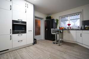 Viel Platz, moderne Ausstattung & Einliegerwohnung – Wohnen mit Komfort in Papenburg-Aschendorf! – Die vollständige Adresse der Immobilie erhältst du vom Anbieter., 26871 Papenburg – Vorschaubild 8