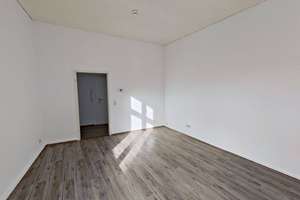 Sommer, Sonne, Sparen - 2 NKM FREI: Sanierte 2-Zimmer-Wohnung mit Wannenbad – Untere Lichtenplatzer Straße 69, 42289 Heckinghausen, Wuppertal – Vorschaubild 4