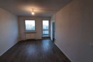 3- Zimmerwohnung in Dresden-Prohlis zu vermieten ! – Elsterwerdaer Straße 9, 1239 Prohlis-Süd, Dresden – Vorschaubild 4