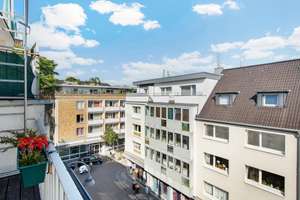 Penthouse-Feeling über den Dächern von Alt-Mülheim - 2,5 Zimmer, 2 Terrassen sowie Wintergarten   