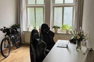 Sonnig, ruhig! 2-Zimmer Wohnung mit Einbauküche in Stadtfeld-Ost