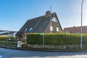 Großes Personalhaus mit 6 Einheiten in Tinnum – Die vollständige Adresse der Immobilie erhältst du vom Anbieter., 25980 Sylt (Gemeinde) – Vorschaubild 2