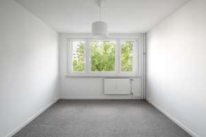 Ruhige 2-Zimmer-Wohnung mit Blick ins Grüne in zentraler Lage – Die vollständige Adresse der Immobilie erhältst du vom Anbieter., 10179 Mitte (Ortsteil), Berlin – Vorschaubild 4