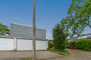 Charmantes Familiendomizil in Bestlage von Rondorf: 109m² Wfl. + 21m² Wintergarten mit Kaminofen – Die vollständige Adresse der Immobilie erhältst du vom Anbieter., 50997 Rondorf, Köln – Vorschaubild 30