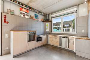 Industrielles Loft mit Charakter – ein Zuhause für Individualisten und Autofans – Die vollständige Adresse der Immobilie erhältst du vom Anbieter., 41466 Reuschenberg, Neuss – Vorschaubild 12