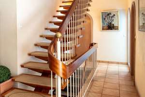 Repräsentatives 3 Familienhaus mit Topausstattung, großer Garten, Indoor Pool – Die vollständige Adresse der Immobilie erhältst du vom Anbieter., 81377 Großhadern, München – Vorschaubild 27