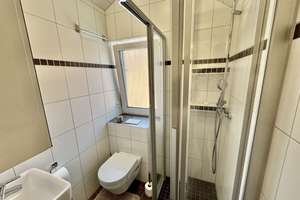Neuwertiges Familienhaus mit Wohlfühlfaktor – 
Einbauküche, Wärmepumpe, Kachelofen, Klima & Terrass – Die vollständige Adresse der Immobilie erhältst du vom Anbieter., 64839 Münster – Vorschaubild 22