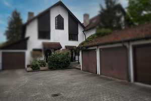 Charmantes Reihenmittelhaus mit sonnigem Garten in gefragter Puchheimer Lage  – Fürstenfeldbruck (Kreis) – Vorschaubild 1