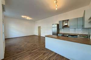 Attraktive Erdgeschosswohnung mit großzügiger Terrasse und offenem Wohnkonzept zu vermieten. – Die vollständige Adresse der Immobilie erhältst du vom Anbieter., 40472 Rath, Düsseldorf – Vorschaubild 1
