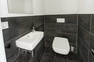 Exklusive 4-Zimmer-Wohnung mit Terrasse und eigenem Gartenanteil! – Gelnhäuser Straße 66, 63505 Main-Kinzig-Kreis – Vorschaubild 8