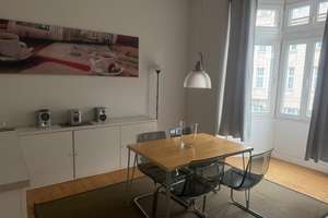 Möblierte Altbauwohnung in der Innenstadt