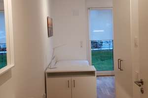 Attraktives, komplett möbliertes Studio-Apartment – Steinhauser Str. 3, 81677 Steinhausen, München – Vorschaubild 2