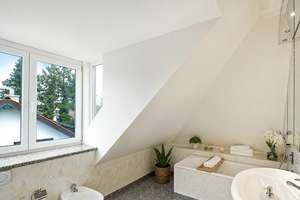 Großzügige Maisonette mit Terrasse, Balkon und Kamin in ruhiger Wohnlage von Untermenzing – Die vollständige Adresse der Immobilie erhältst du vom Anbieter., 80997 Allach, München – Vorschaubild 15