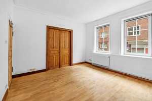 Charmante 3-Zimmer-Hochparterre-Wohnung mit Potenzial in zentraler Lage – Hamburg – Vorschaubild 5