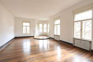 Exklusive Altbau-Etagenwohnung in historischer Stadtvilla im Zentrum vom Augsburg – Die vollständige Adresse der Immobilie erhältst du vom Anbieter., 86150 Bahnhofs-, Bismarckviertel, Augsburg – Vorschaubild 3