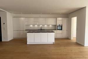 Traumhafte Wohnung am Rochusweg - 3,5 Zimmer, 2 Bäder, Balkon, Einbauküche, Tiefgarage ! – 33102 Kernstadt, Paderborn – Vorschaubild 2